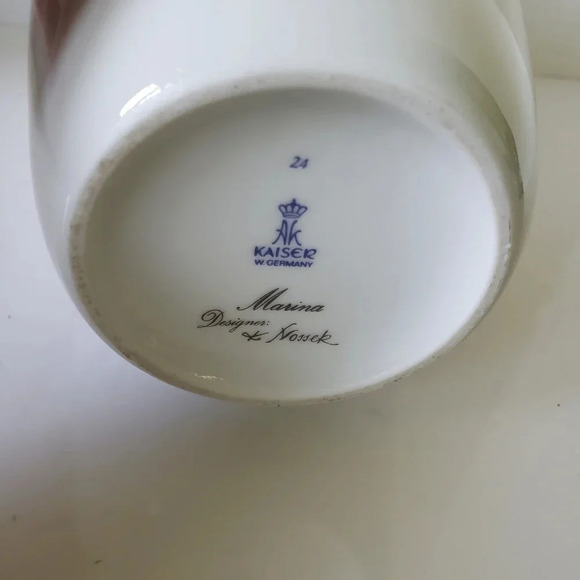 Vintage Kaiser Germany Marina,Large Porcelain Floral  Vase . - Picture 3 of 6